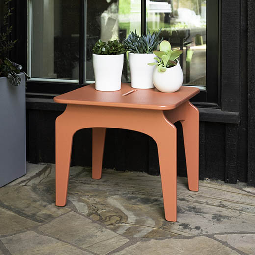 Front porch decorating ideas with Aside table