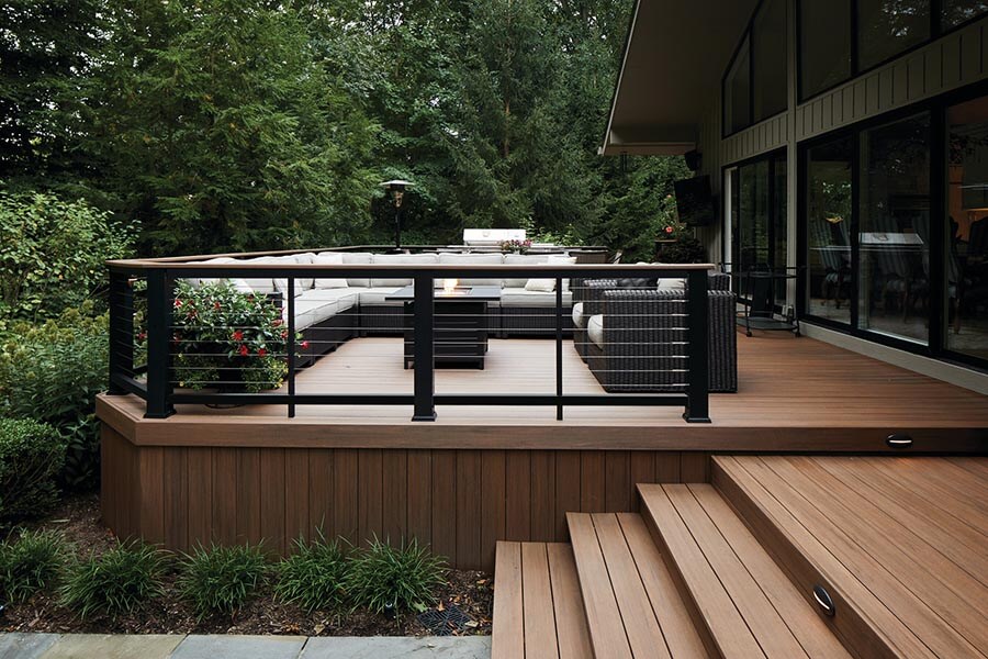 Timber deck with wire balustrade - Contemporary - Balcony