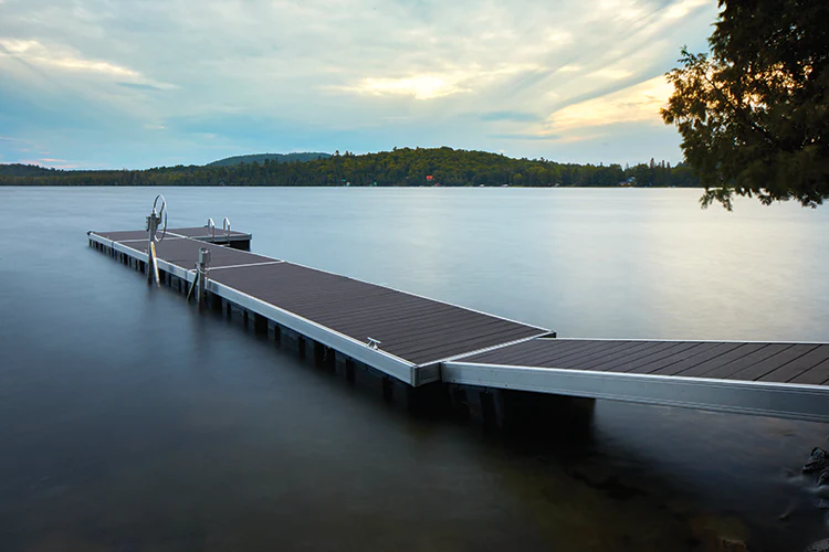 The slip-resistant qualities of Advanced PVC deck boards makes them a great option for waterfront applications